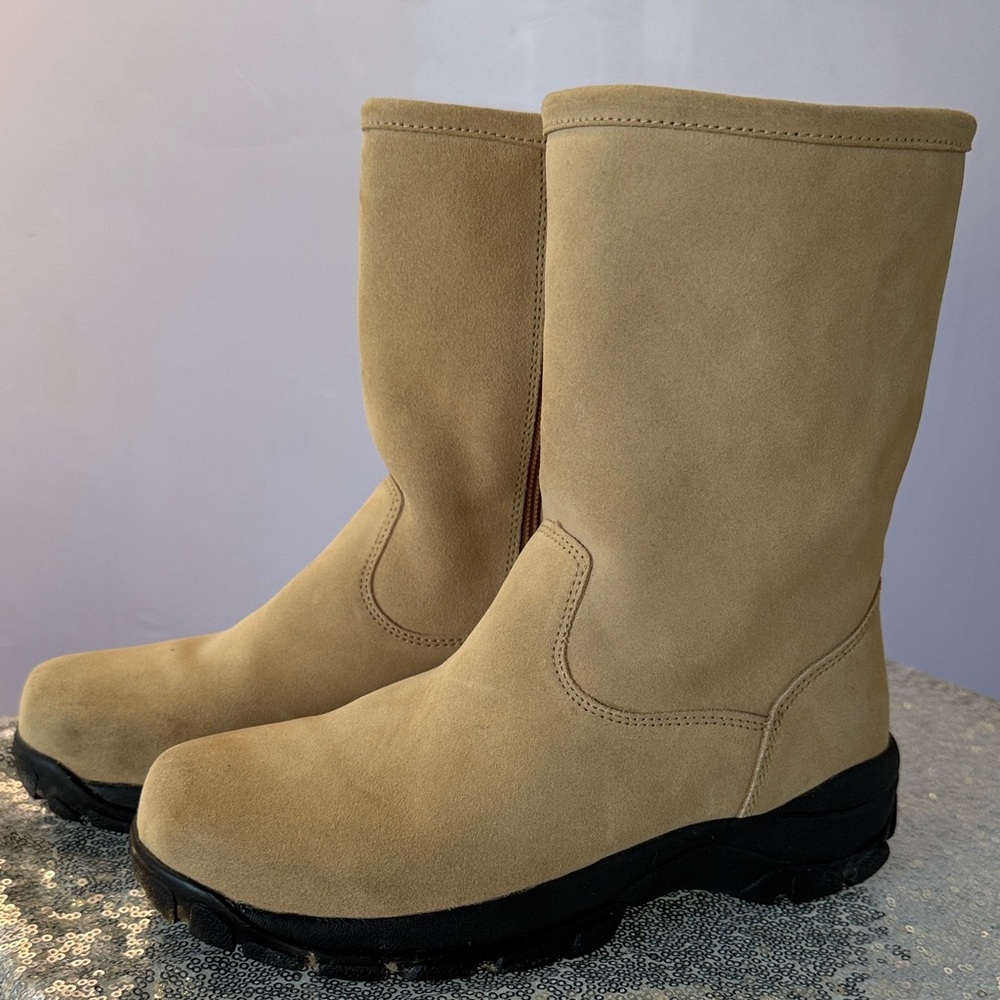 Cabela's Tan Winter Boots
